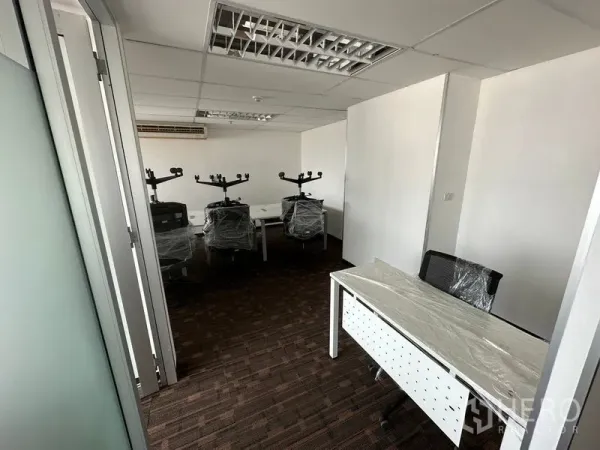 Office Space for rent in Watthana, Bangkok - Reception or assistant desk connected to the team office area.