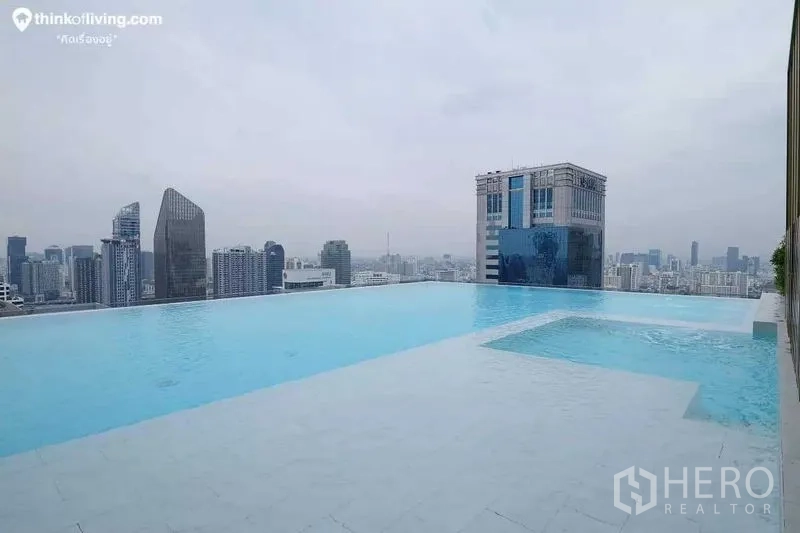 Condominium for rent in Watthana, Bangkok - Rooftop infinity pool with panoramic Bangkok skyline views