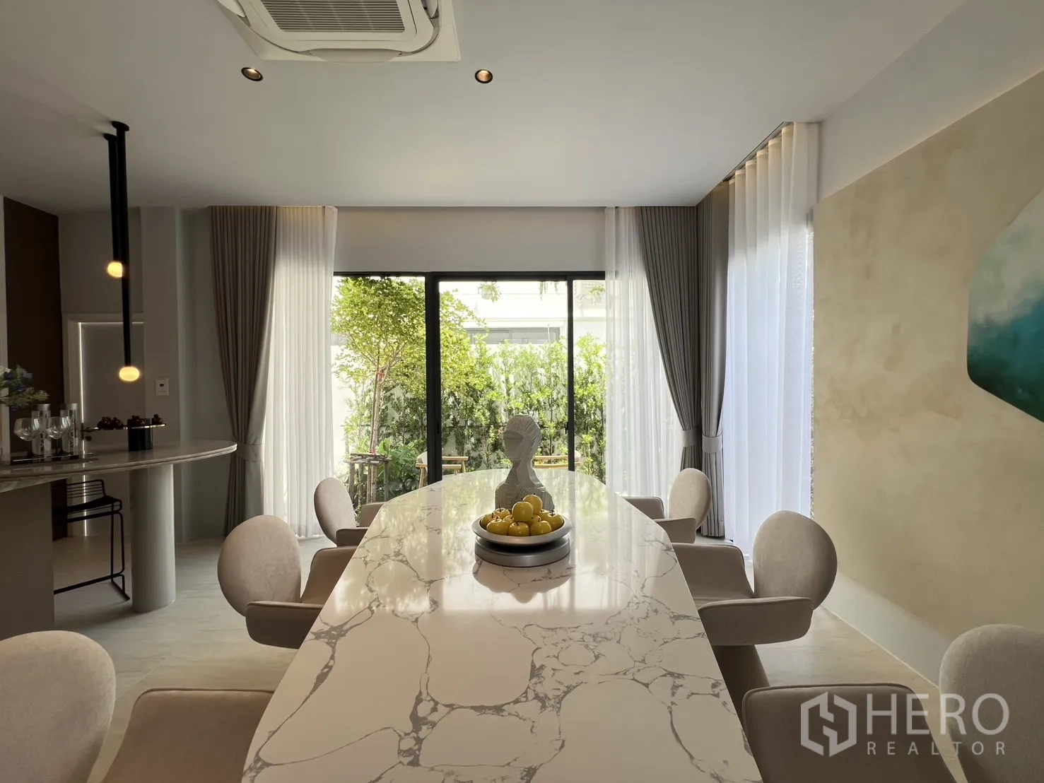 Property Image #29 for property HRE01201