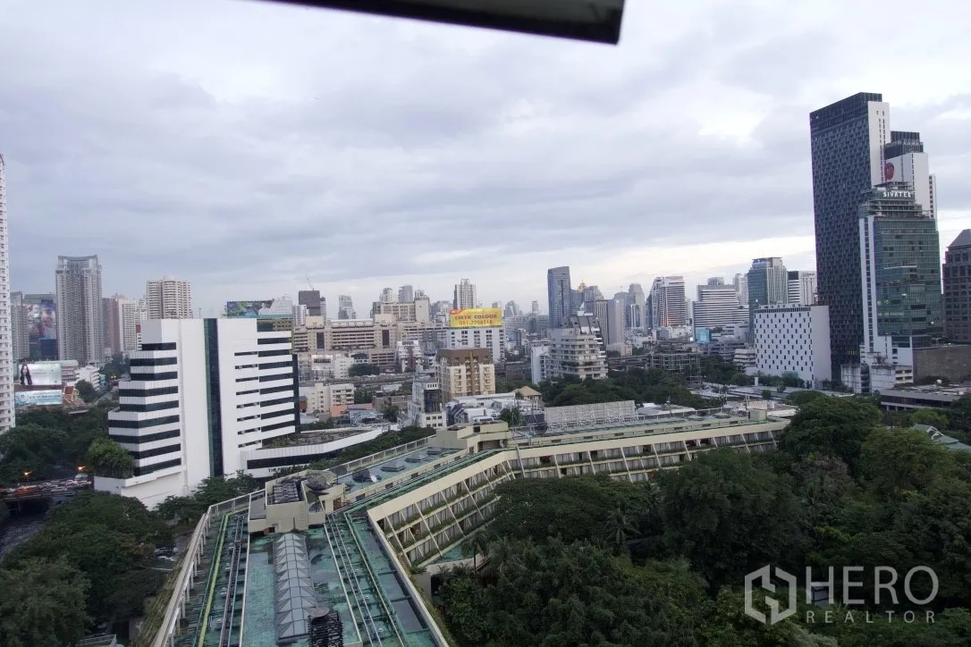 คอนโด ขายในPathum Wan, Bangkok - วิวสกายไลน์กรุงเทพฯ จากคอนโดชั้นสูงในเขตปทุมวัน