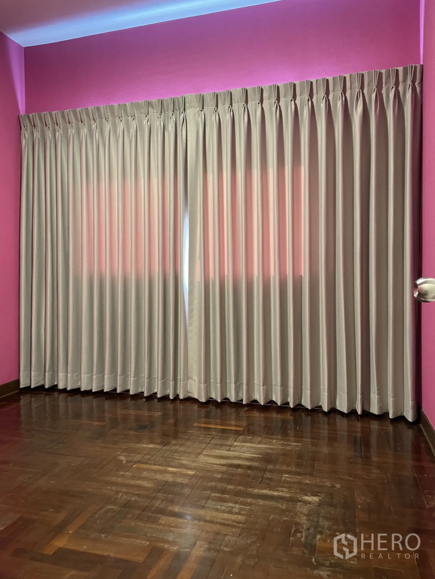 Property Image #20 for property HRE00246