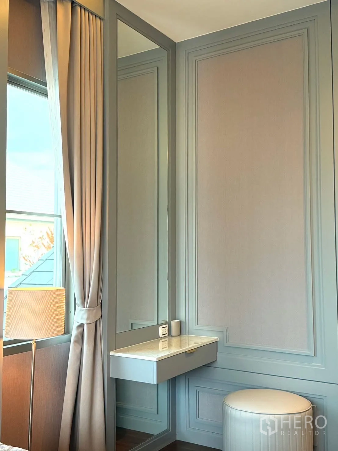 Property Image #15 for property HRE00104