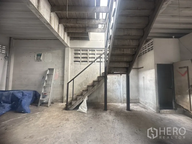 Office Space for rent - Industrial stairwell area suitable for warehouse access
