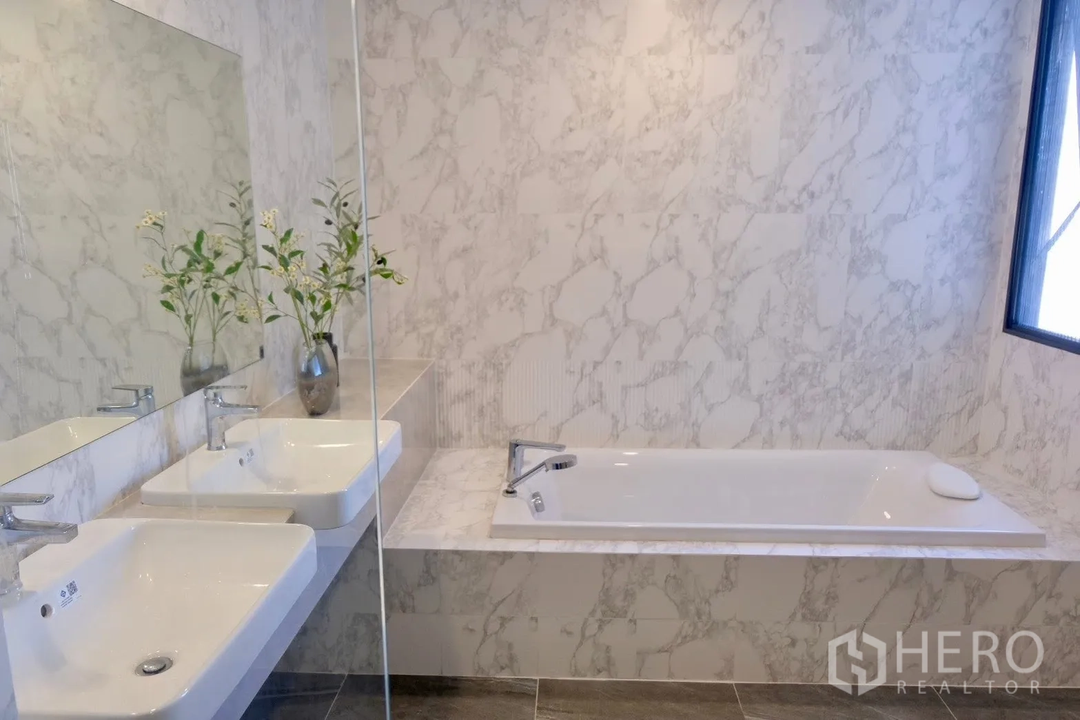Property Image #22 for property HRE00622