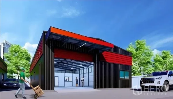 คลังสินค้า ให้เช่าในLat Phrao, Bangkok - มุมมองด้านหน้าโกดัง พื้นที่ลานขนถ่ายสินค้า ประตูเปิดกว้างและที่จอดรถ ท่ามกลางพื้นที่สีเขียว