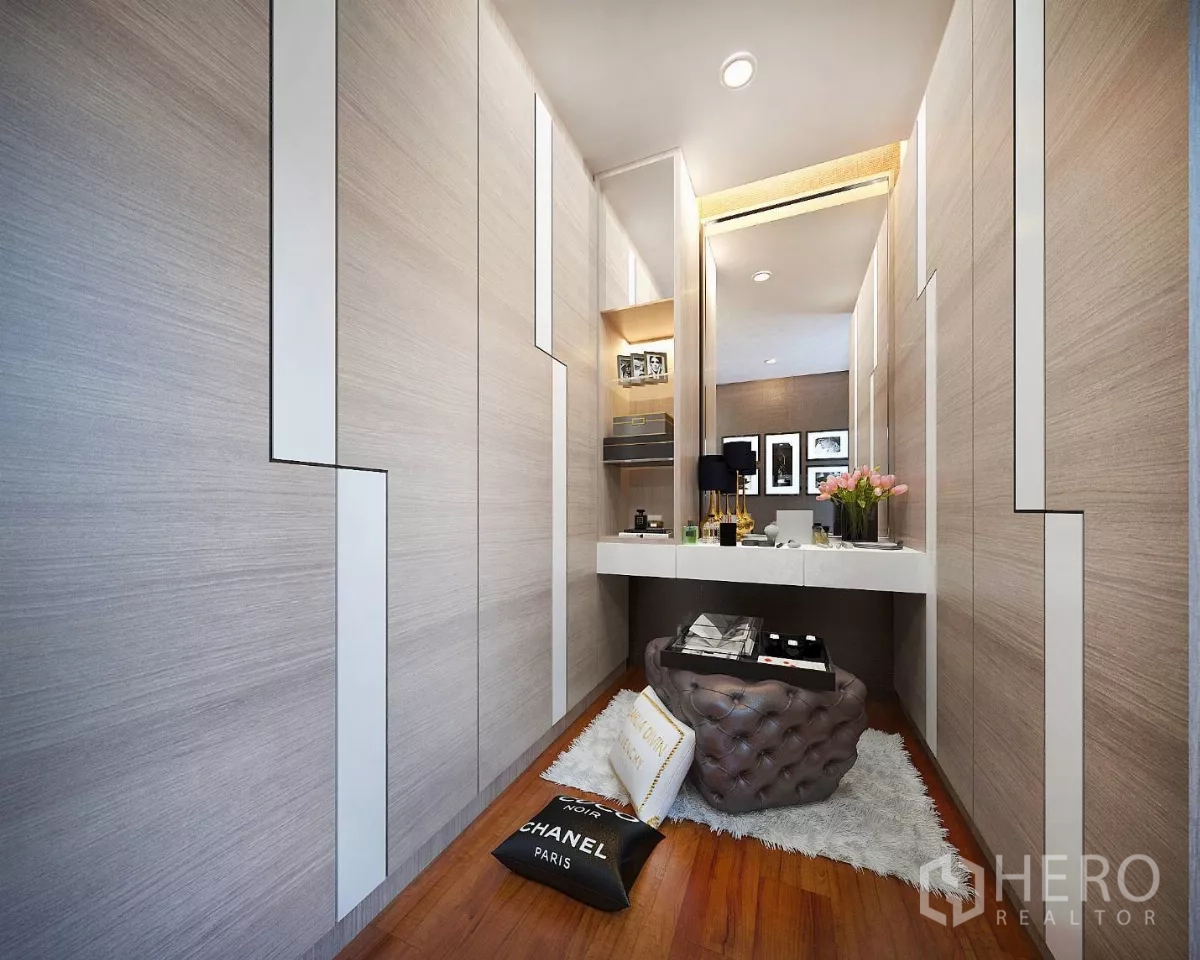 บ้าน ให้เช่าหรือขายในChatuchak, Bangkok - ห้องแต่งตัวแบบวอล์กอิน ตู้บิลต์อิน และโต๊ะเครื่องแป้ง