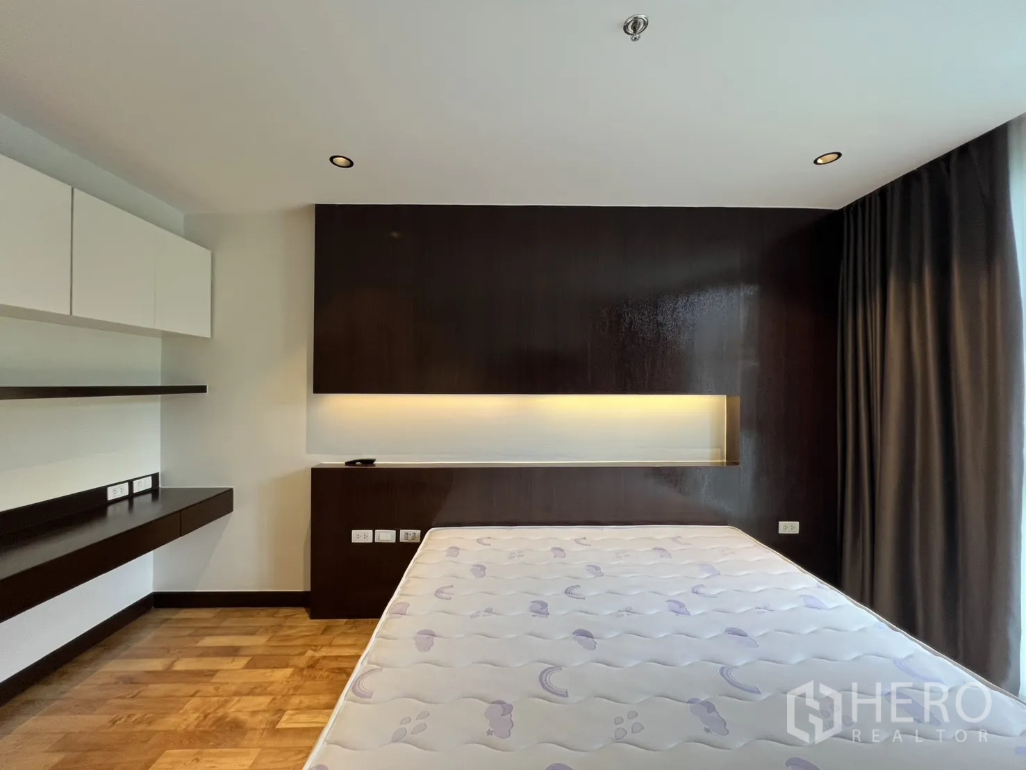 Property Image #22 for property HRE01128
