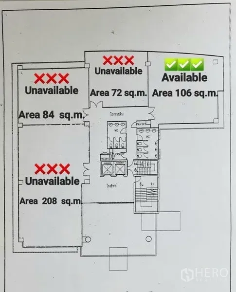 สำนักงาน ให้เช่าในWatthana, Bangkok - ผังชั้นแสดงยูนิตสำนักงานขนาด 106 ตร.ม. ที่ว่าง ใกล้ลิฟต์