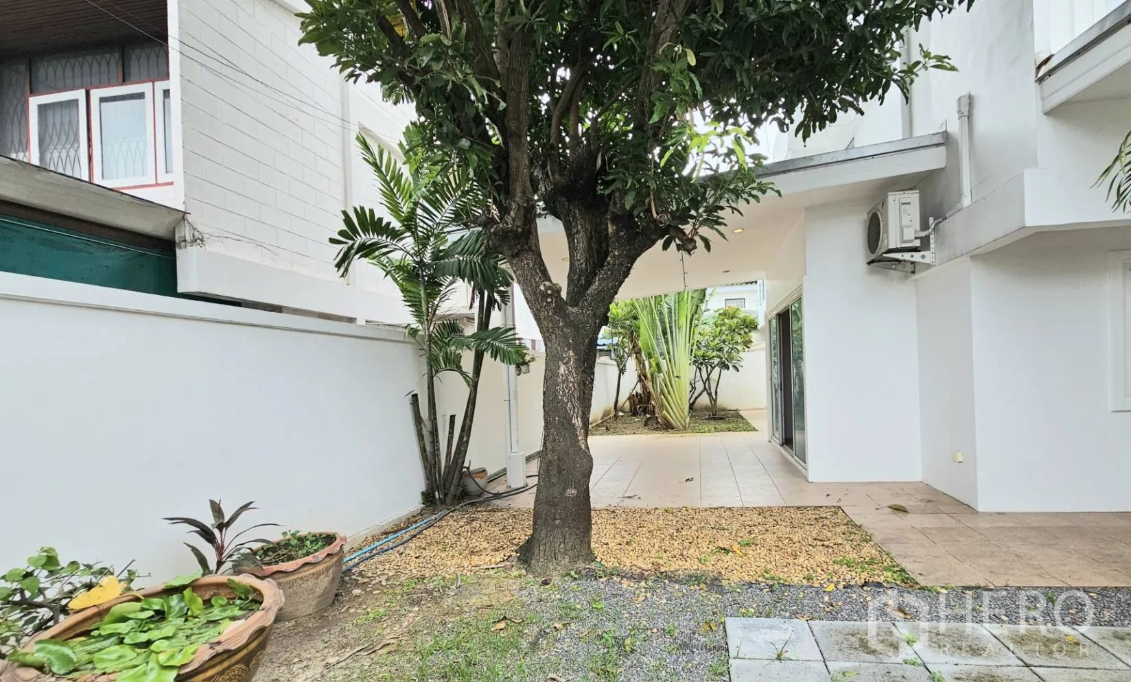 Property Image #21 for property HRE01294