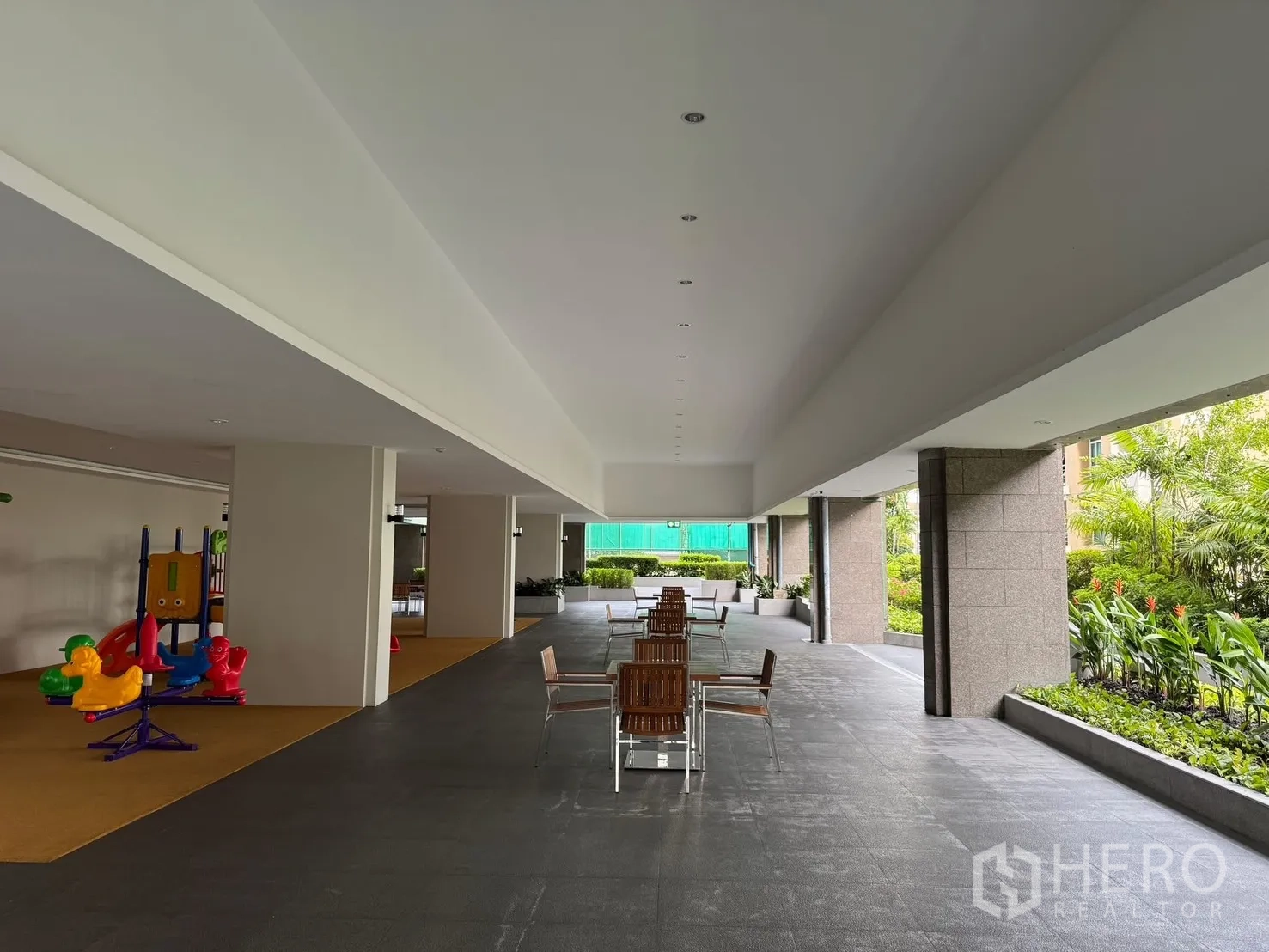 Property Image #20 for property HRE00314