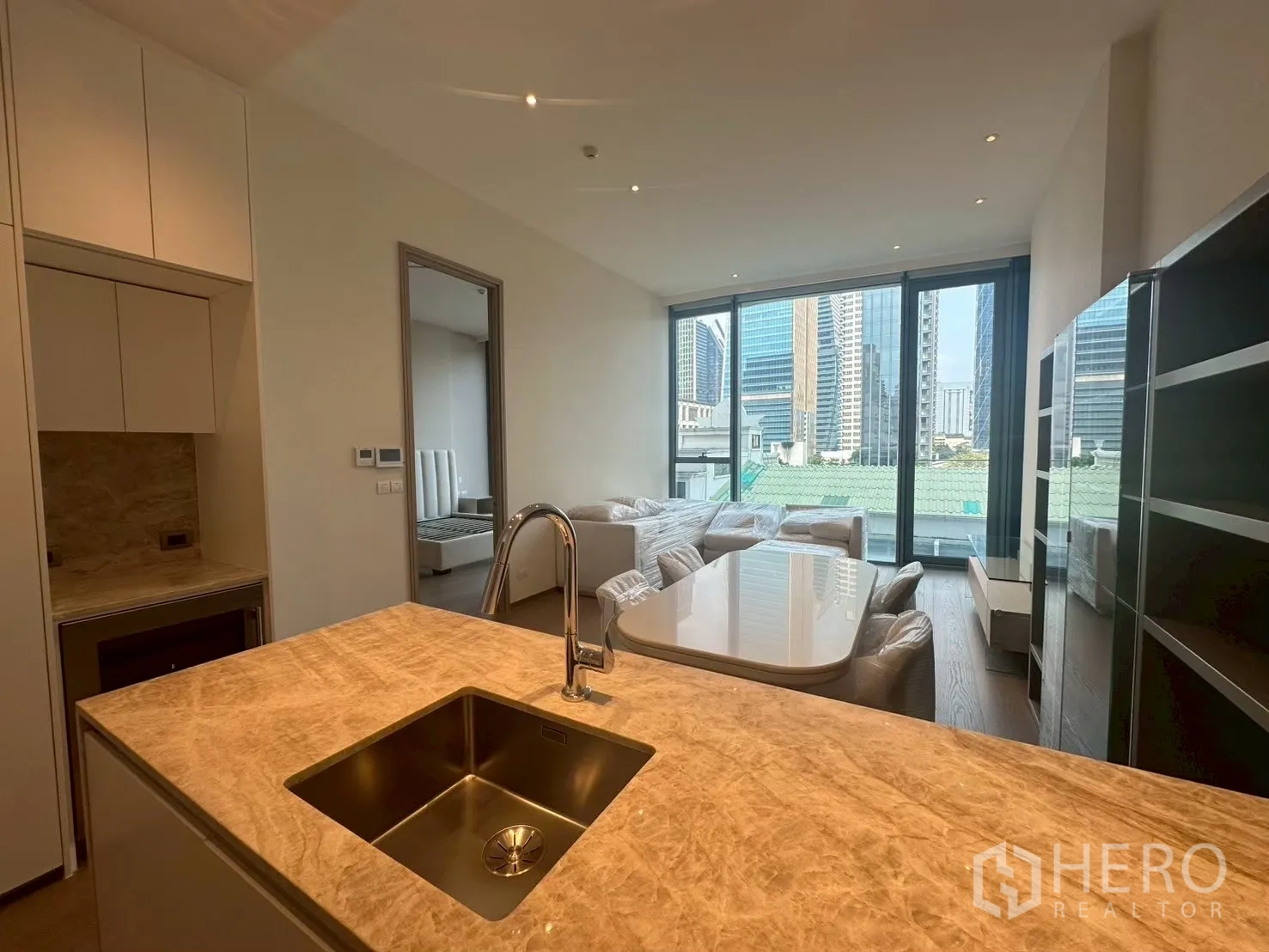 Property Image #1 for property HRE00608