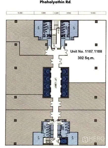 办公空间 出租在Chatuchak, Bangkok - 302㎡办公室平面图，展示靠近电梯大堂的布局。