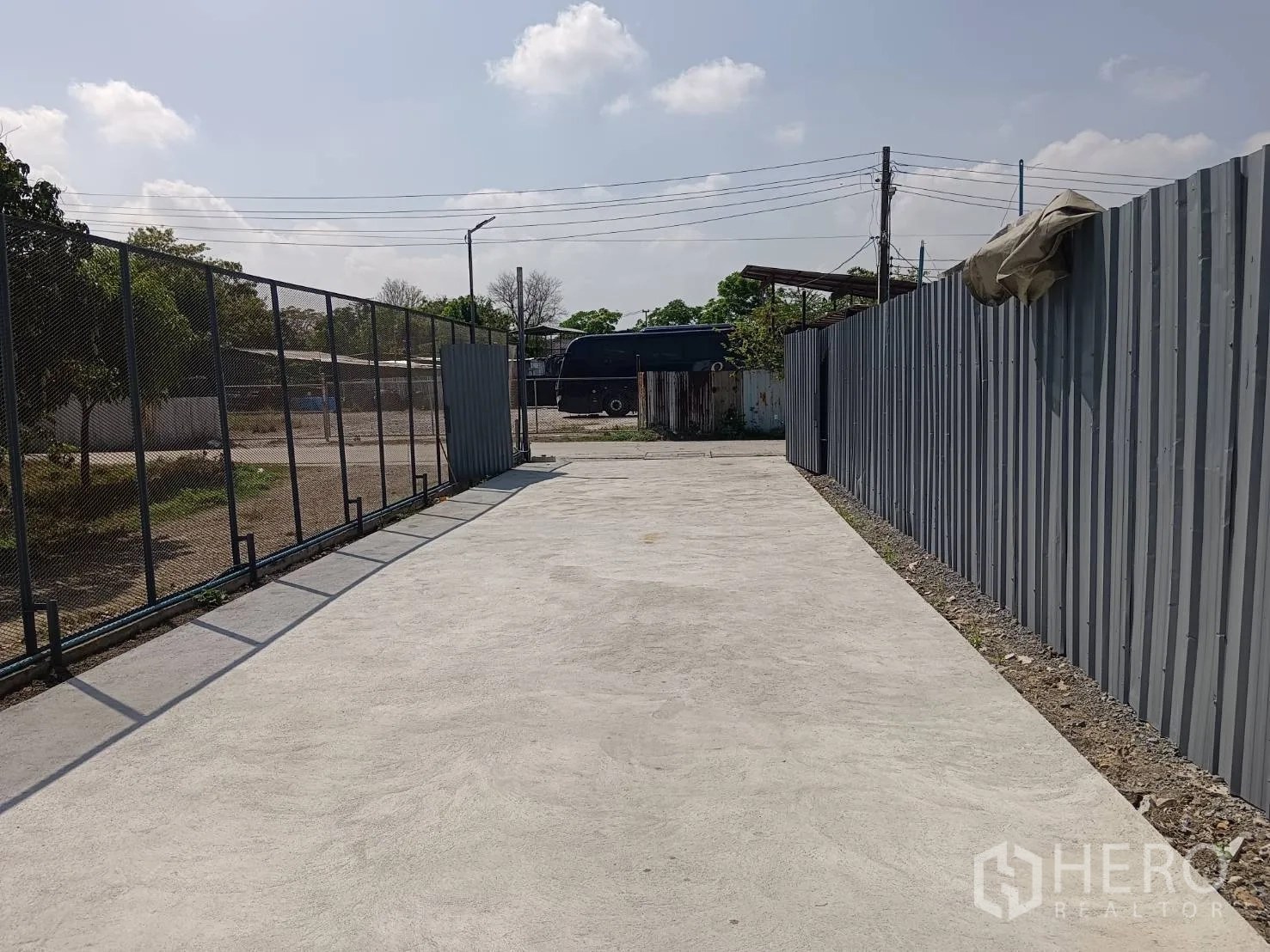 Property Image #3 for property HRE00343