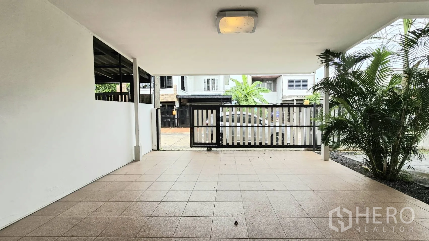Property Image #22 for property HRE01294