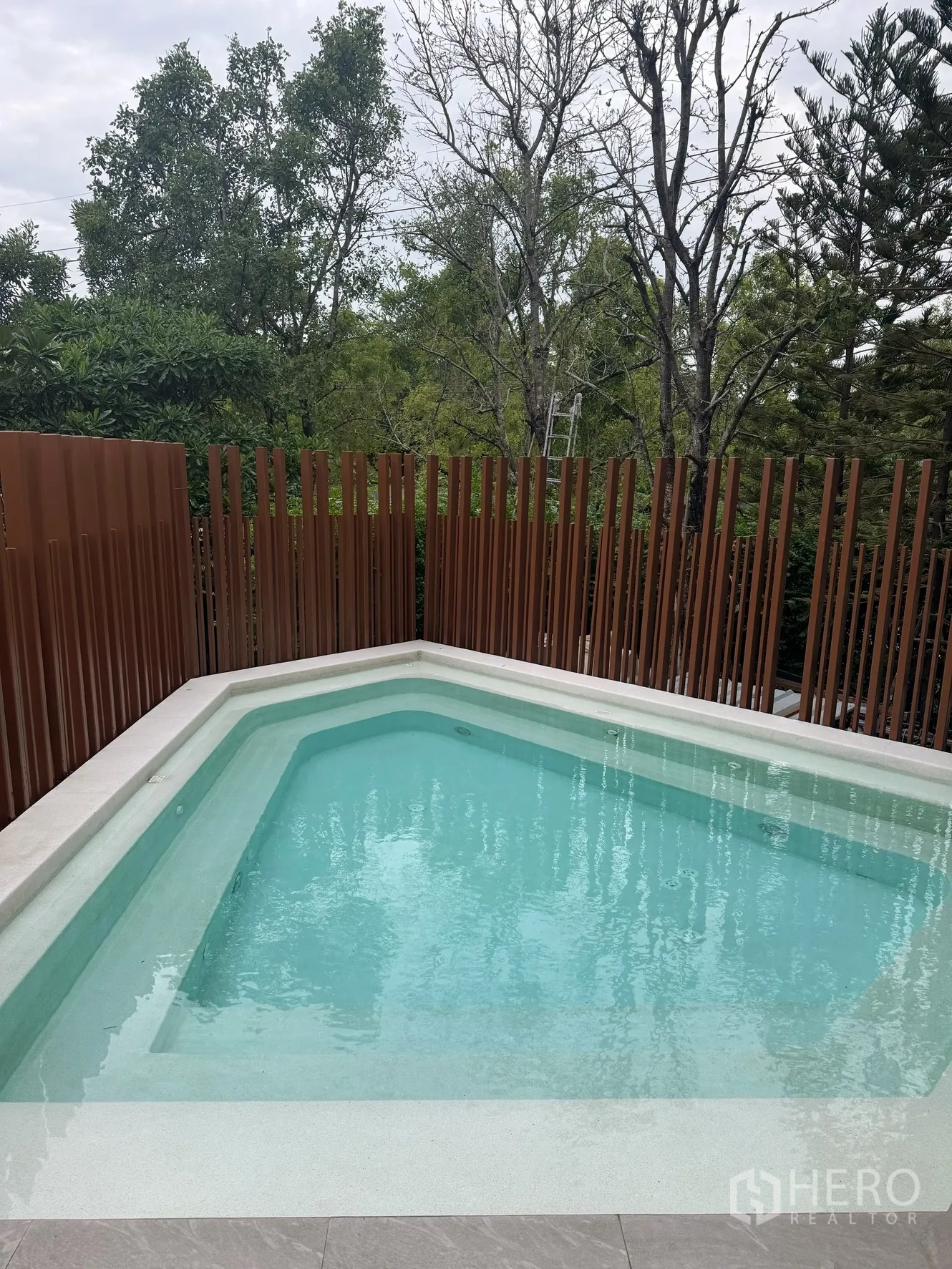 Property Image #32 for property HRE01186