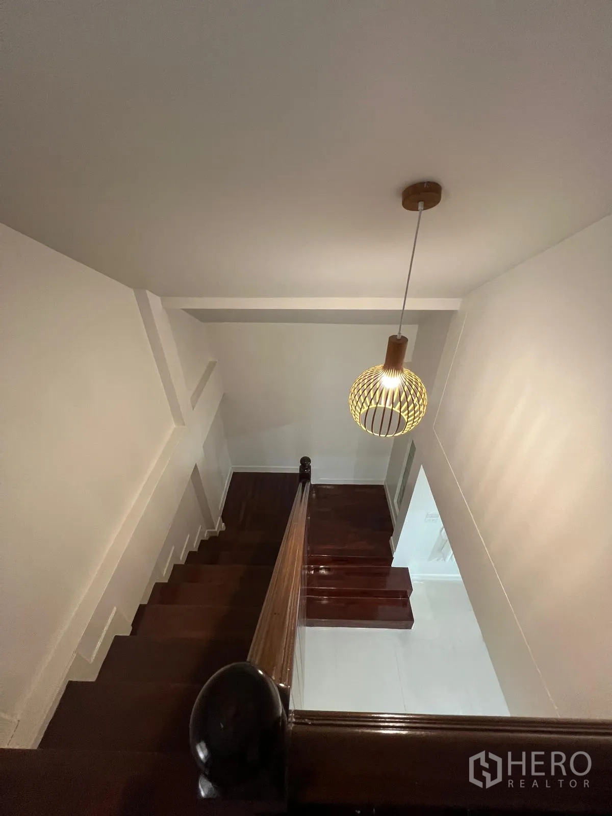 Property Image #19 for property HRE00361