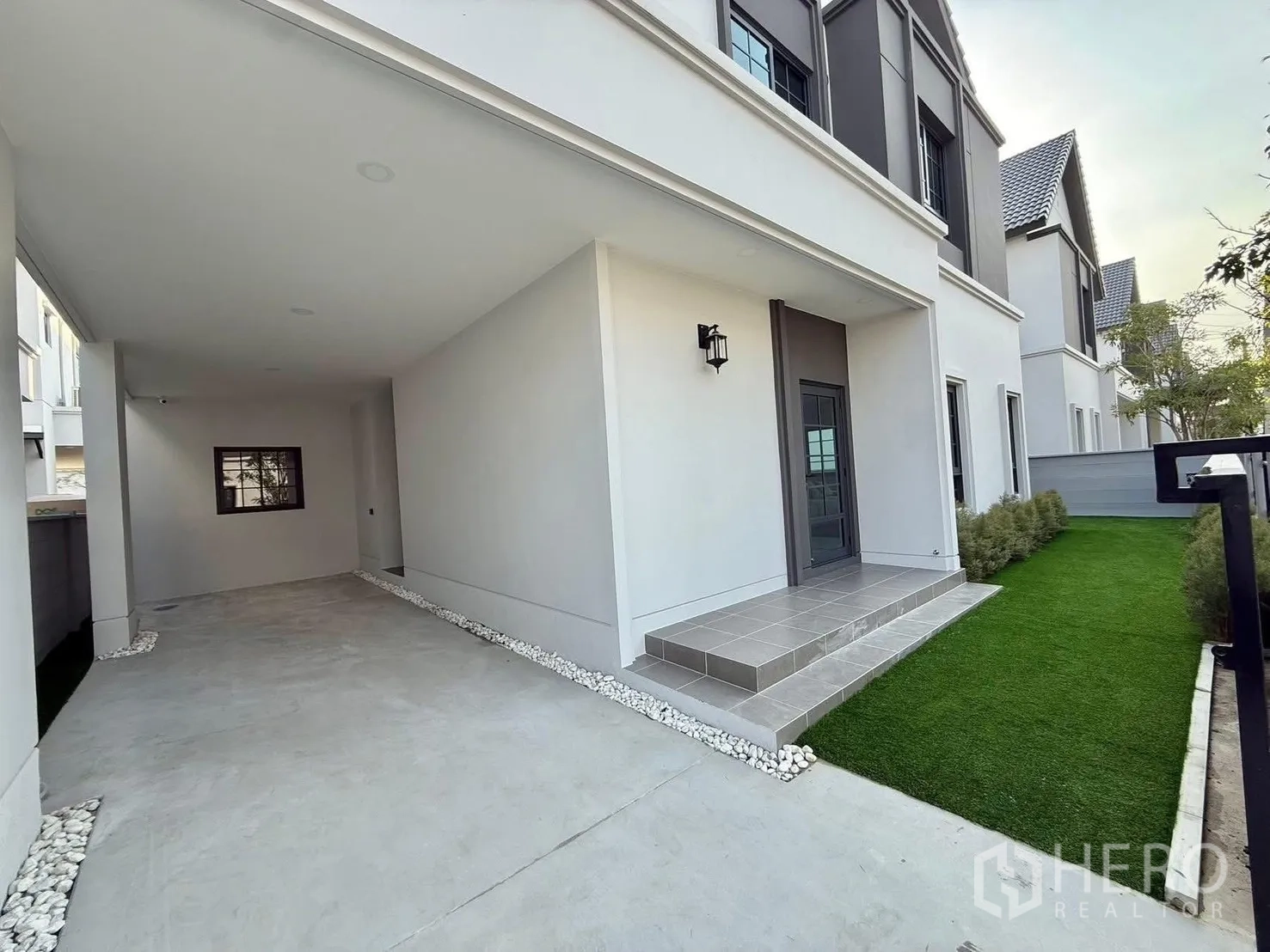 Property Image #16 for property HRE00374