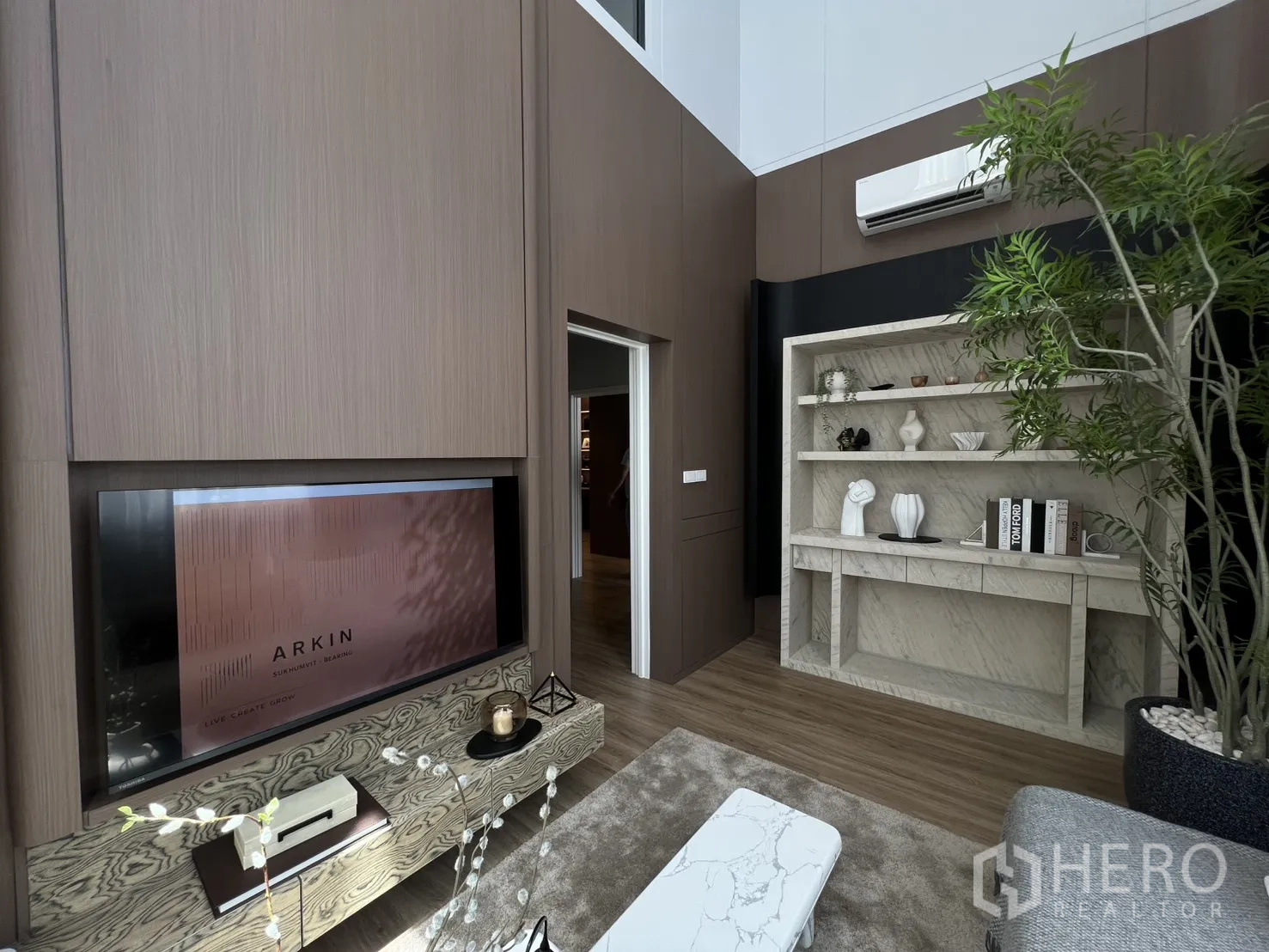 Property Image #21 for property HRE01201