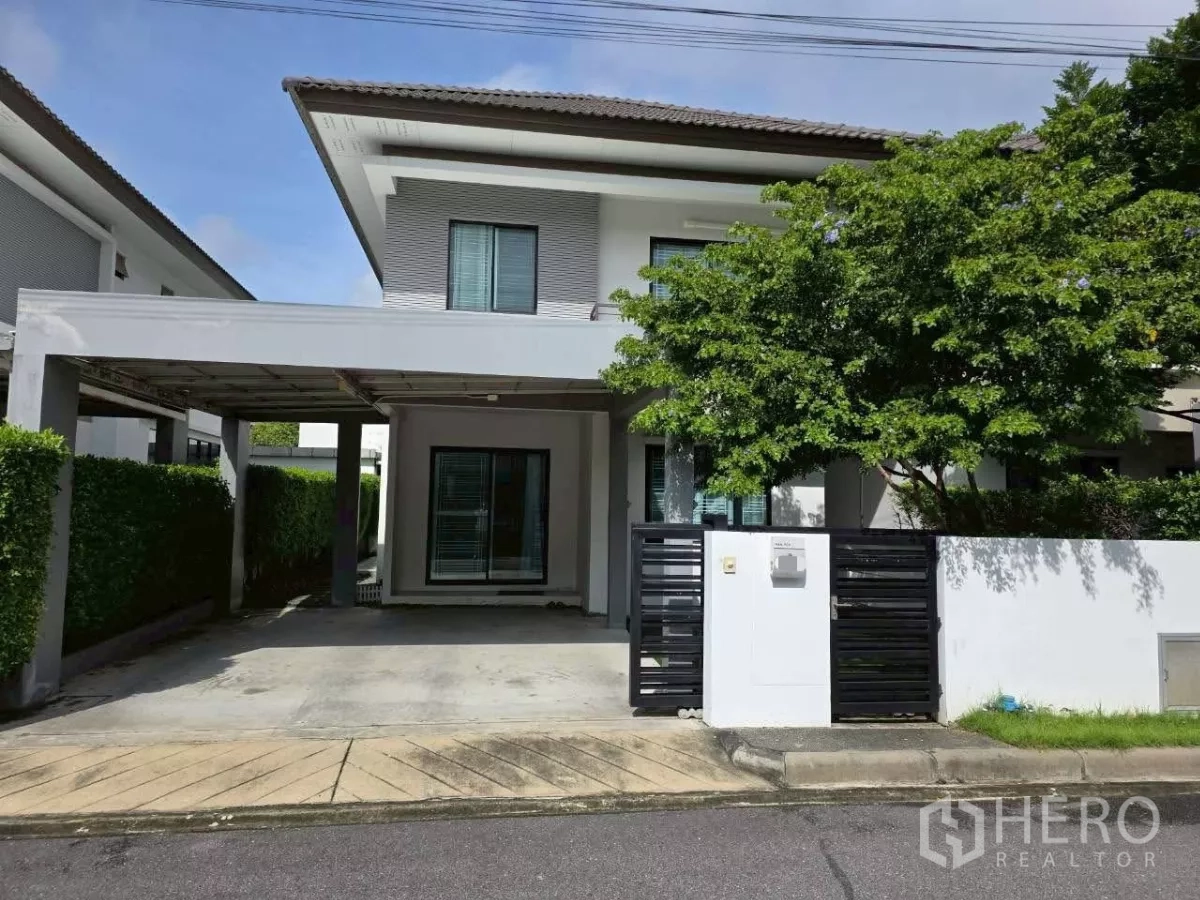 Detached House for rent or sale in Samut Prakan - Modern two-storey detached house with covered carport and front gate in Bang Phli, Samut Prakan.