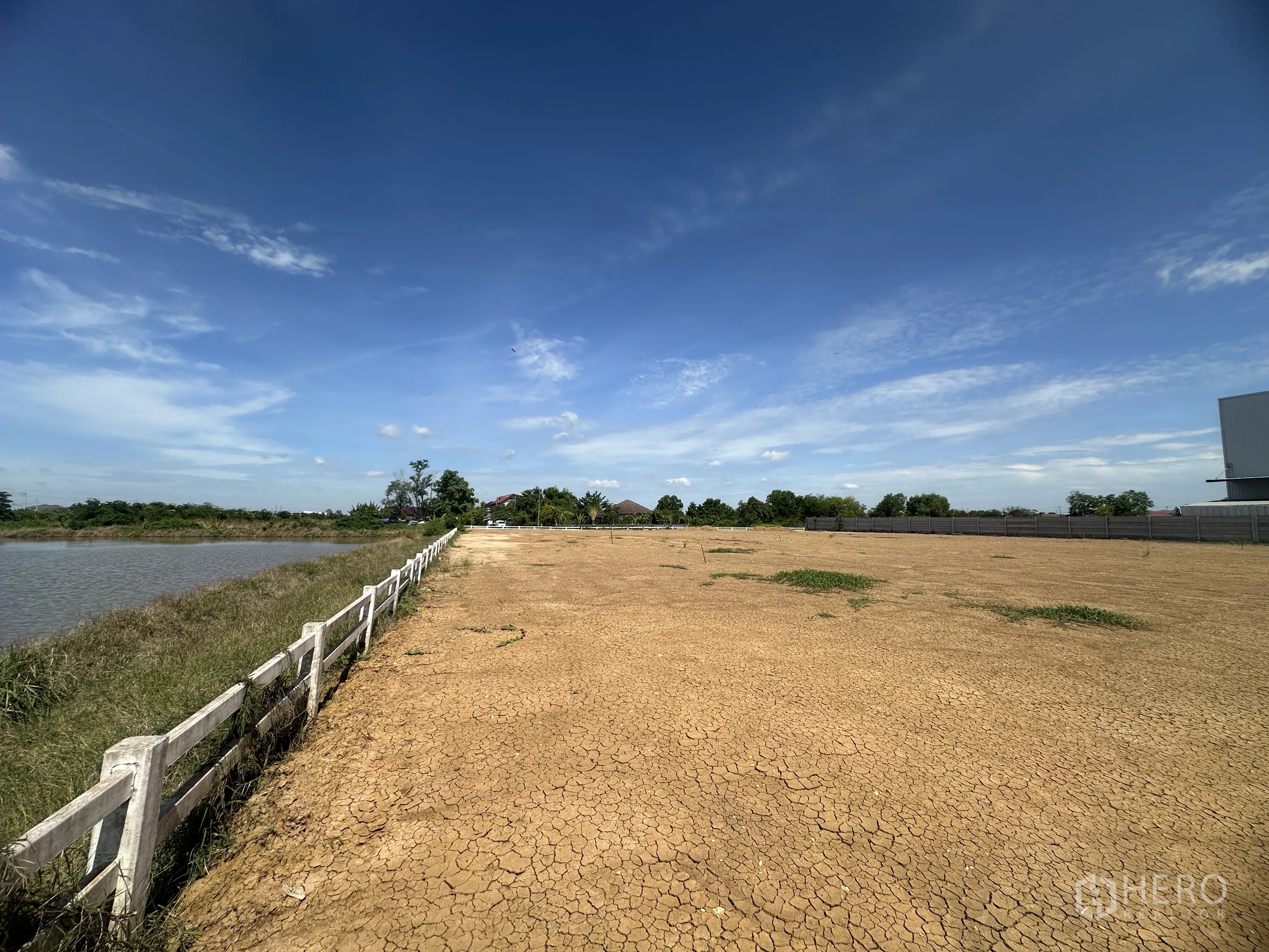 Property Image #8 for property HRE00951