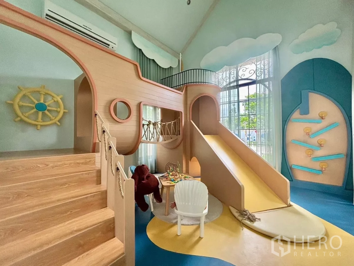 บ้าน ให้เช่าในLat Krabang, Bangkok - สนามเด็กเล่นในร่มธีมเรือ พร้อมสไลเดอร์และมุมกิจกรรม