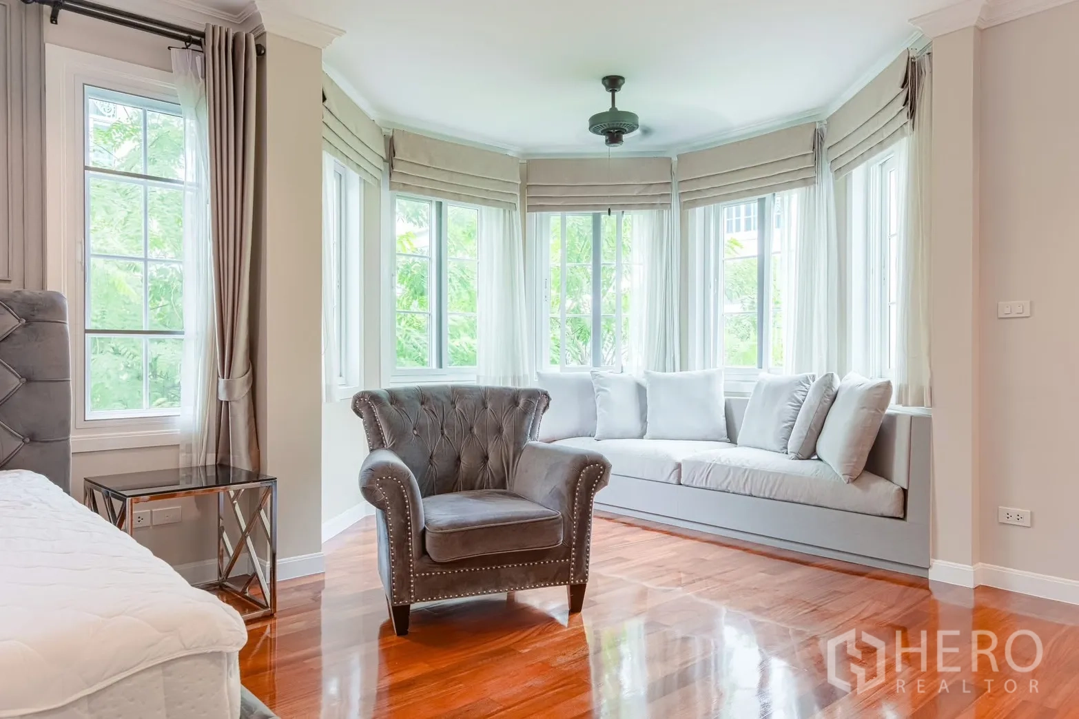 Property Image #26 for property HRE00304