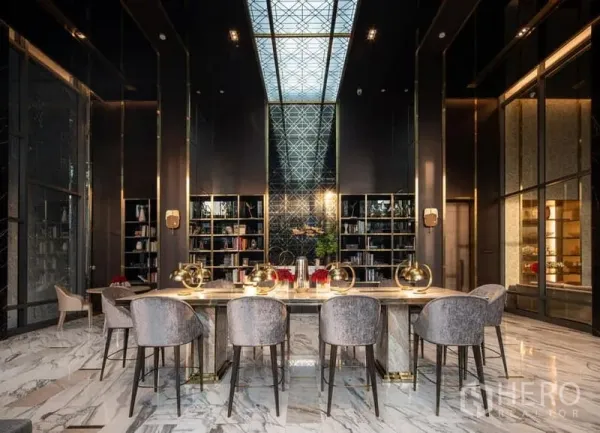 คอนโด ให้เช่าในWatthana, Bangkok - โคเวิร์กกิ้ง/ไลบรารีสุดหรู เพดานสูงมีสกายไลท์ พื้นหินอ่อน และชั้นหนังสือ