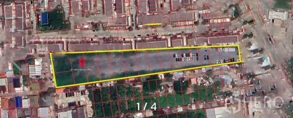 ที่ดิน ให้เช่าในPrawet, Bangkok - ภาพถ่ายดาวเทียมของแปลงที่ดินรูปสี่เหลี่ยมผืนผ้า ขีดเส้นสีเหลืองริมแนวศรีนครินทร์ รายล้อมด้วยชุมชนเมือง