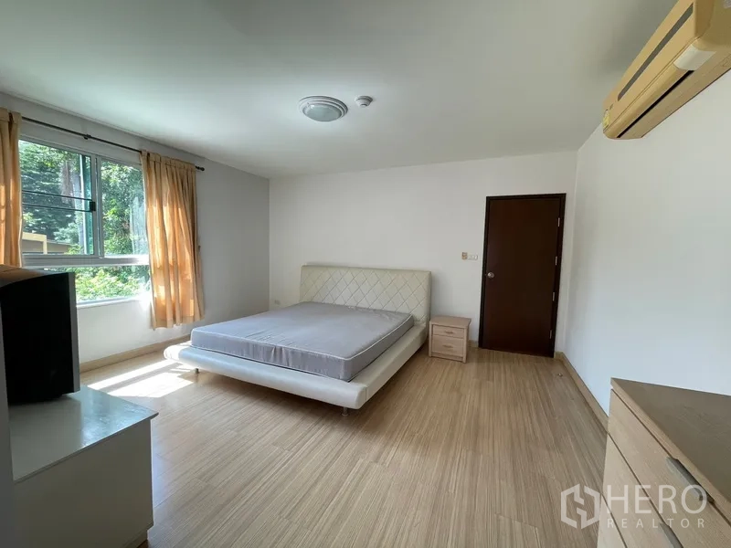 Property Image #5 for property BRE18995